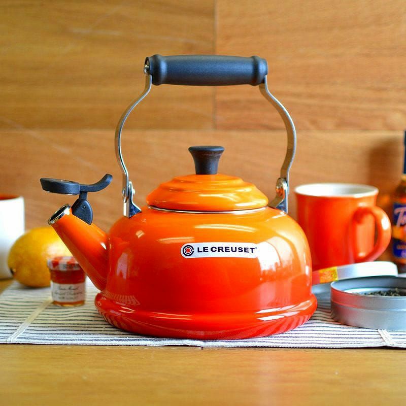LE CREUSET ケトル　オレンジ1.6L ル・クルーゼ ルクルーゼ Le Creuset コーン ケトル 1.6L 92000200