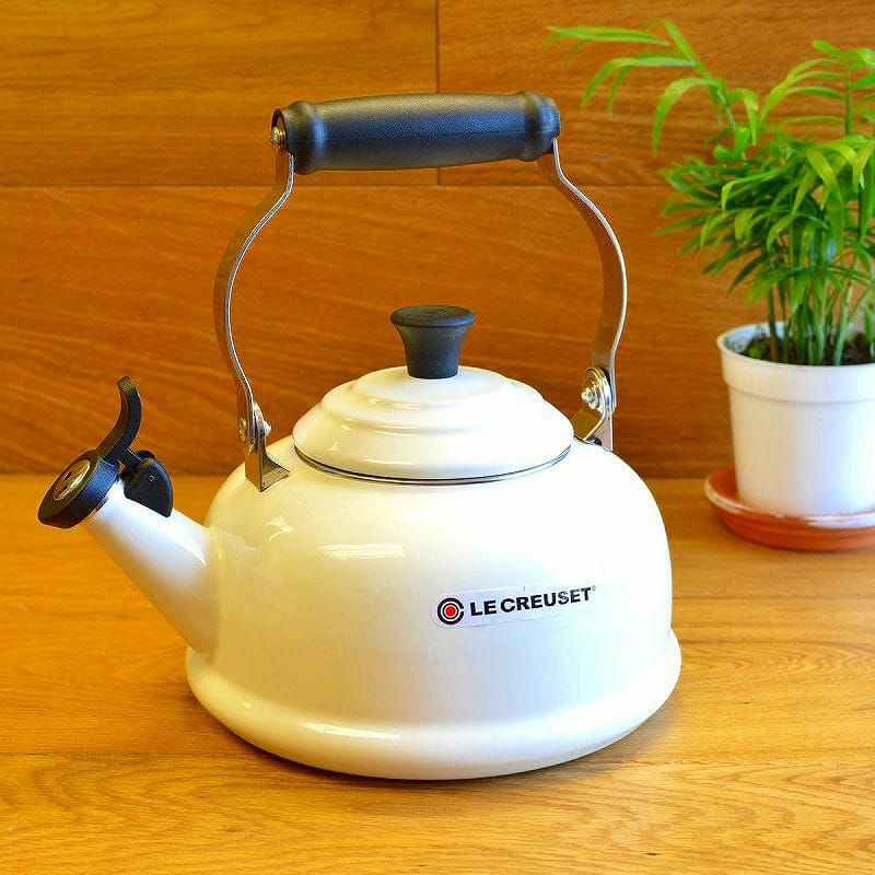 ケトル　プチフルーツ　1,6L　クラシック　ル・クルーゼ　クリーム　やかん ル・クルーゼ 笛吹きケトル クラシック 1.6L IH対応 ルクルーゼ やかん