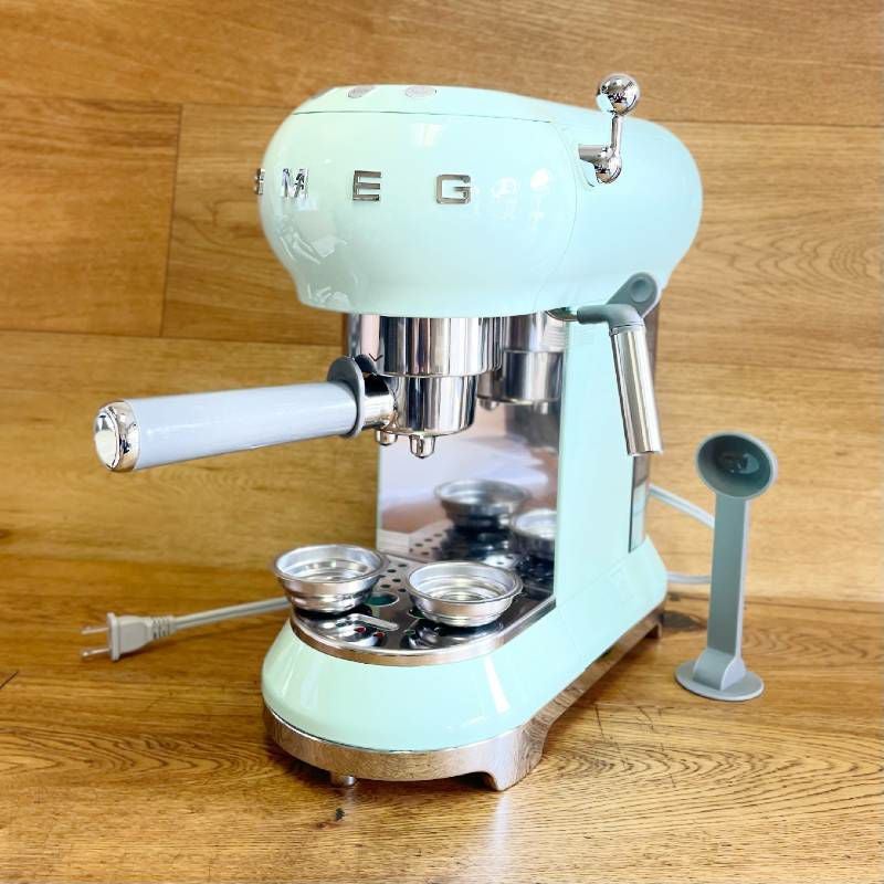 スメッグ エスプレッソマシン メーカー レトロスタイル Smeg Espresso