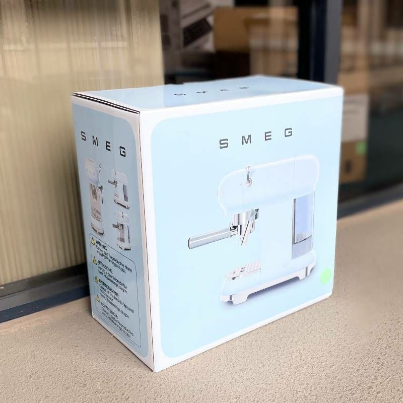 スメッグ エスプレッソマシン メーカー レトロスタイル Smeg Espresso