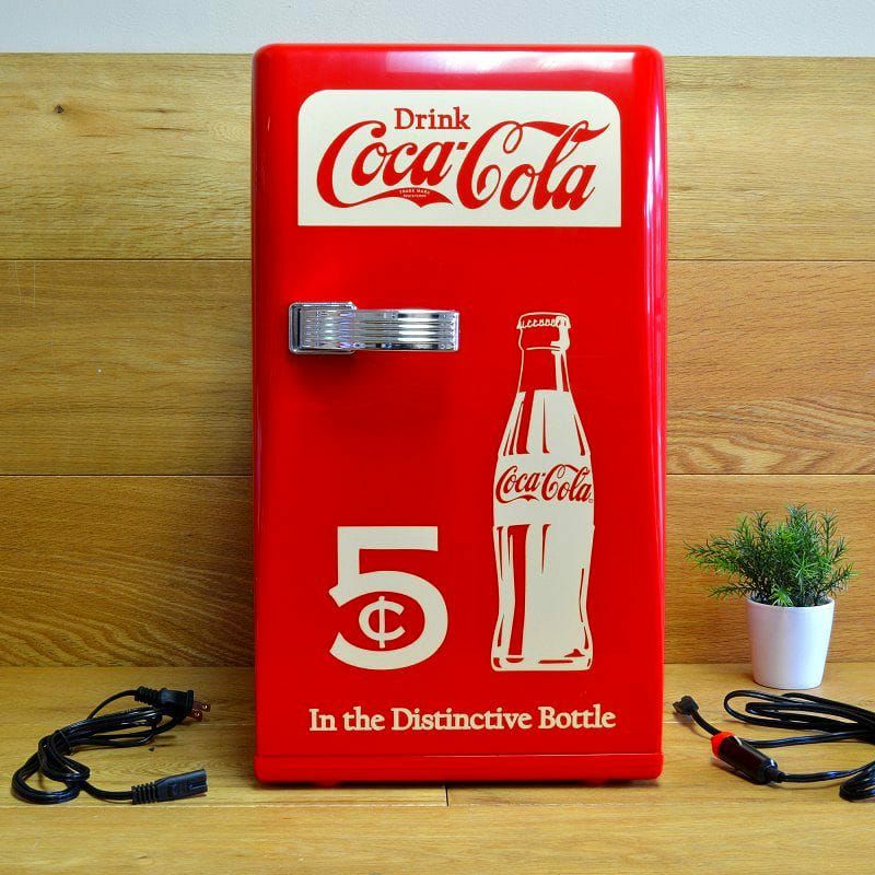 CocaCola コカ・コーライラストのミニ冷蔵庫Used/キレイ ミニ缶冷蔵庫コカコーラ-11L/12缶用ポータブル冷蔵庫 | Cool Mania