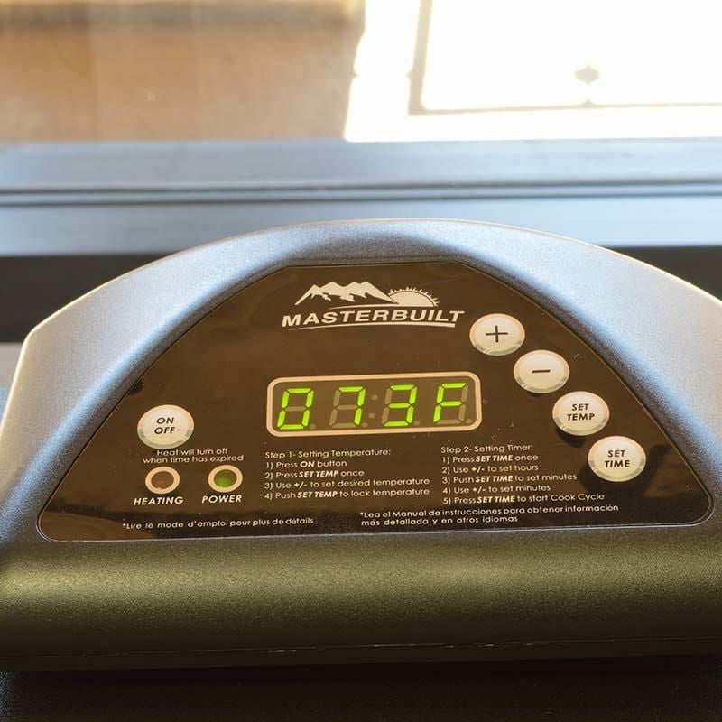 本格燻製機 電気スモーカー デジタル温度管理 タイマー付 Masterbuilt