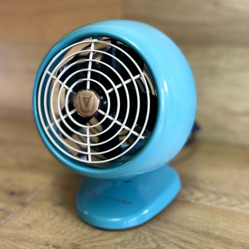 VORNADO ヴィンテージ　サーキュレーター VFAN2-JP ビンテージホワイト - VORNADO - ボルネード公式サイト