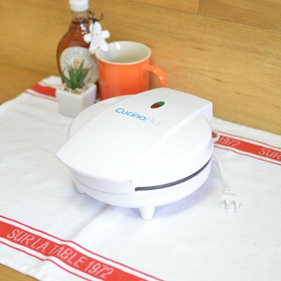 クッチーナプロワッフルコーンワッフルボウルメーカーCucinaProWaffleConeandBowlMaker1750