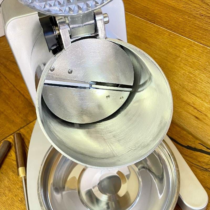 アイスクラッシャーアイスシェーバースノーコーンメーカーかき氷VIVOHOME11InchHeightElectricDualBladesIceCrusherShaverSnowConeMakerMachineSilver143lbs/hrforHomeandCommercialUse家電