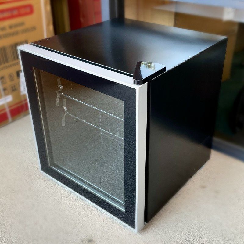 冷蔵庫45Lビバレッジクーラー保冷庫ガラスドアアトランティックスターAntarcticStar1.6cu.ftWineCoolerClearFrontGlassDoorCounterTopBarFridgeQuietOperationCompressorAdjustTemperatureFreestandingBlack