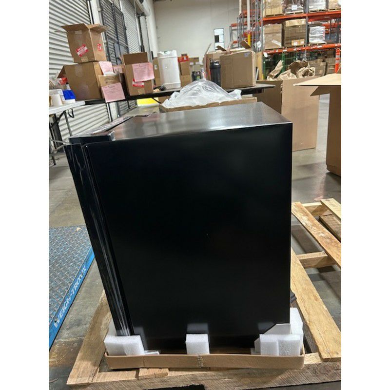 冷蔵庫90缶ガラスドアブラックミニバービバレッジクーラーニューエアーおしゃれかっこいいオフィス事務所ホテル客室NewAirBeverageRefrigeratorCoolerwith90CanCapacity-MiniBarBeerFridgewithRightHingeGlassDoorAB-850BBlack家電