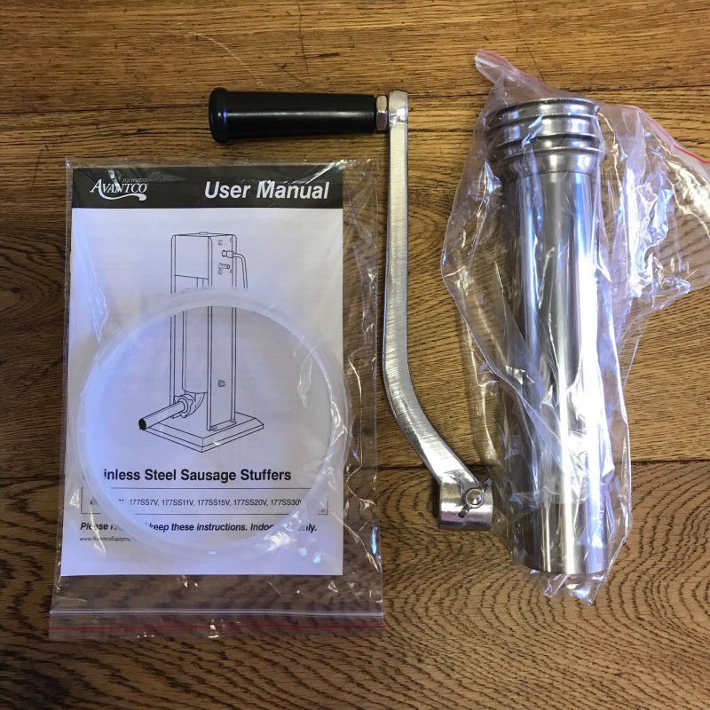 ソーセージスタッファーステンレス縦型4サイズ詰めるAvantcoStainlessSteelVerticalManualSausageStufferwith1/2",3/4",11/4",and11/2"StainlessSteelFunnels