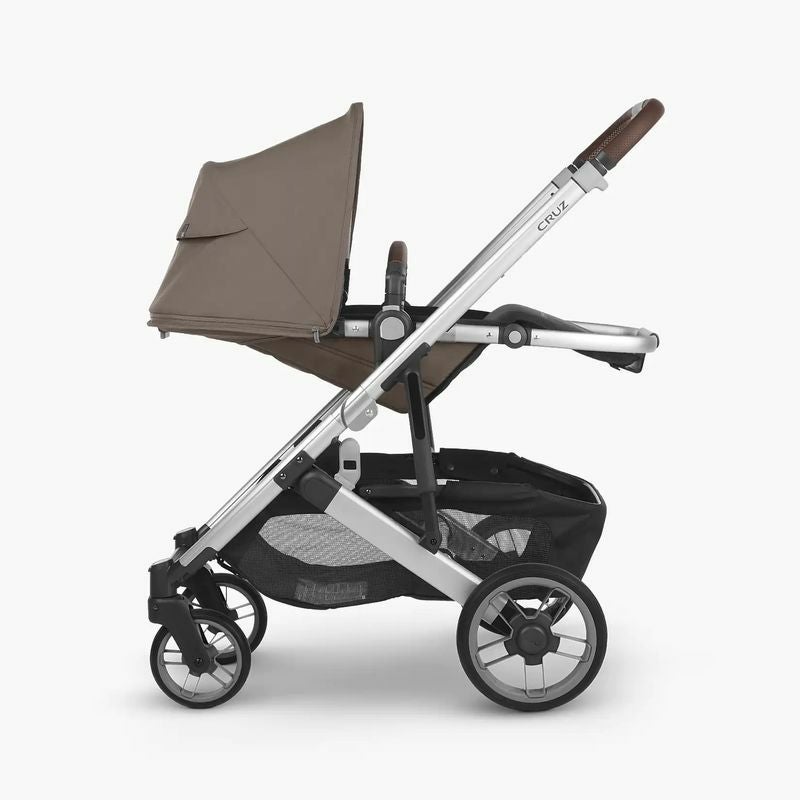 ベビーカー 対面可 3か月から 23kgまで UPPAbaby Cruz V2 Stroller