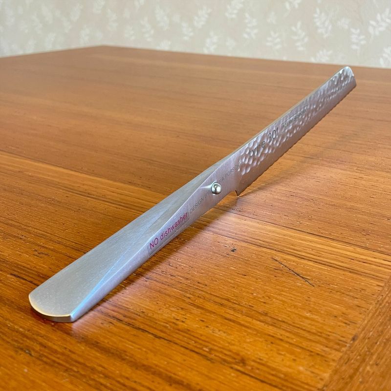 ポルシェデザインハンマーパン切り包丁刃渡り20.9cmType301槌目模様ナイフクロマギフトプレゼントP-06HM【日本正規代理店】ChromaBread209mmhammered