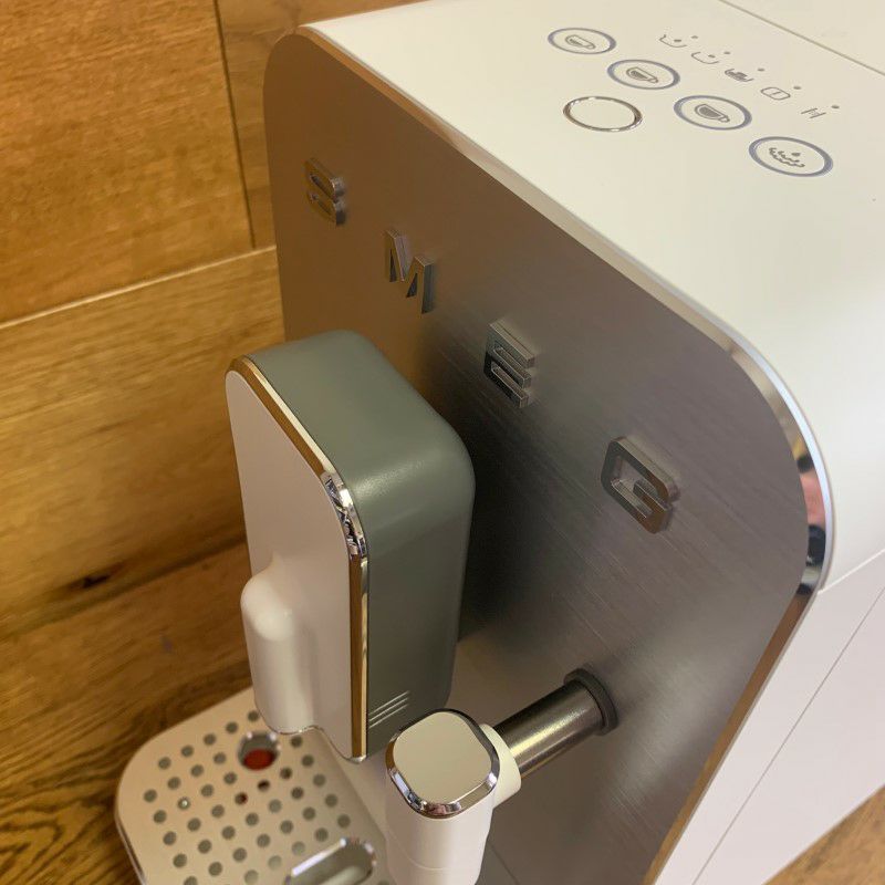 スメッグ社 全自動 豆挽き付 コーヒーメーカー エスプレッソマシン