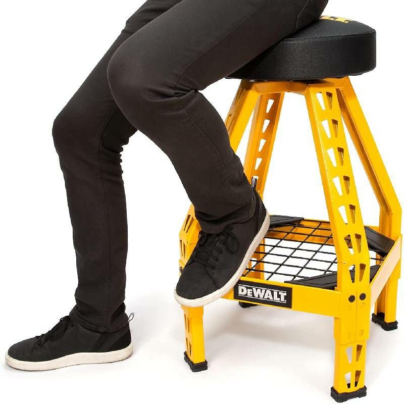 ガレージスツール スチールフレーム 360℃回転 椅子 DEWALT Padded Shop
