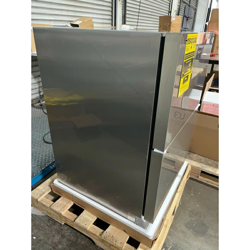 冷蔵庫冷凍庫引き出し式2段ビルトインステンレス屋内Summit24Inch2-DrawerUndercounterRefrigerator-Freezerwith3.9Cu.Ft.Capacity,TemperatureSPRF34D家電【代引不可】