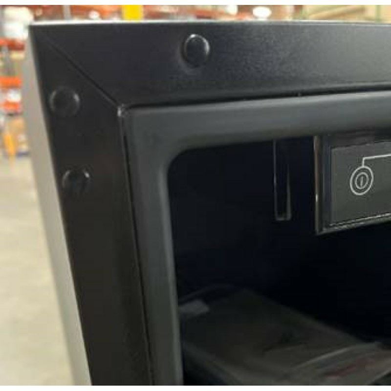 冷蔵庫屋外90LステンレスガラスドアハンドルありブルーLED照明幅60cm高さ88cmAmericanMadeGrills15"OutdoorRatedFridgewithGlassDoorSSRFR-15G家電