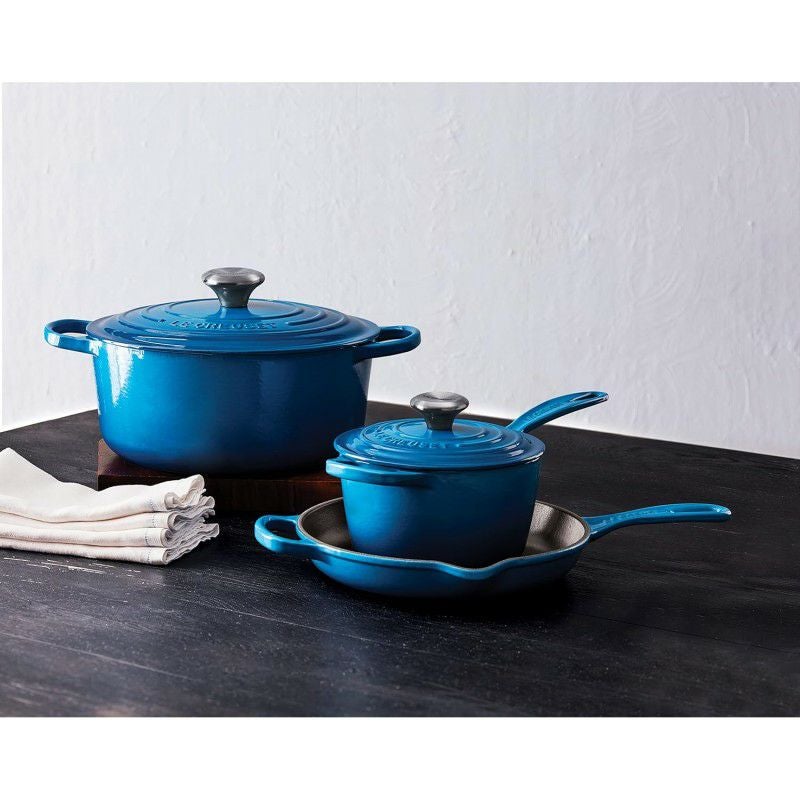 ル・クルーゼルクルーゼクックウェア鍋フライパン3点セットマルセイユブルーLeCreuset5PieceSignatureEnameledCastIronCookwareSet,Marseille