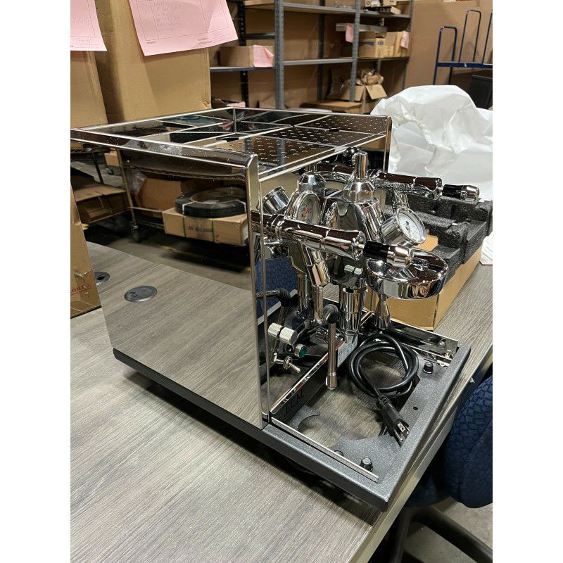 ECM社ドイツ製エスプレッソマシンダブルボイラー流量制御PIDシンクロニカ2ECMSynchronikaIIEspressoMachinewithFlowControl家電【代引不可】