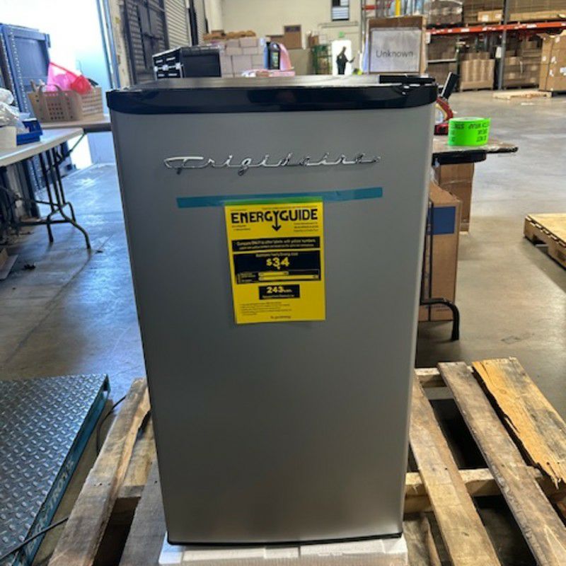 冷蔵庫冷凍庫ミニ90Lフリッジデール1ドアステンレスFrigidaireEFR3233.2cuftCompactFridge家電